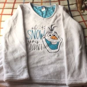 V soft sleepwear top